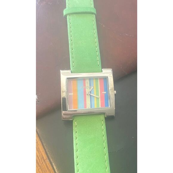 Women's 30mm Silver Tone Pedre Watch with Green Leather Band - Picture 3 of 3